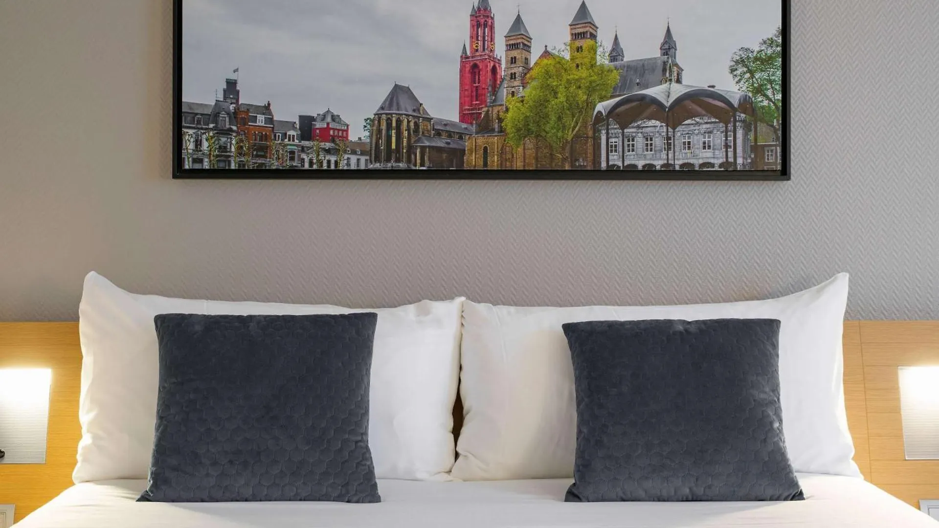 Novotel Maastricht Otel