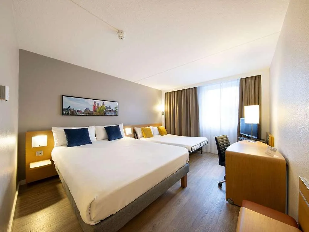 Novotel Maastricht 4*,
